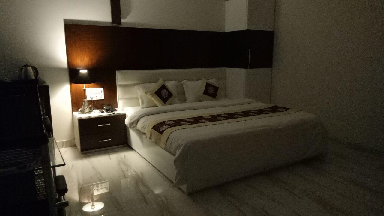 Hotel Neelam Moga Ludhiana Esterno foto