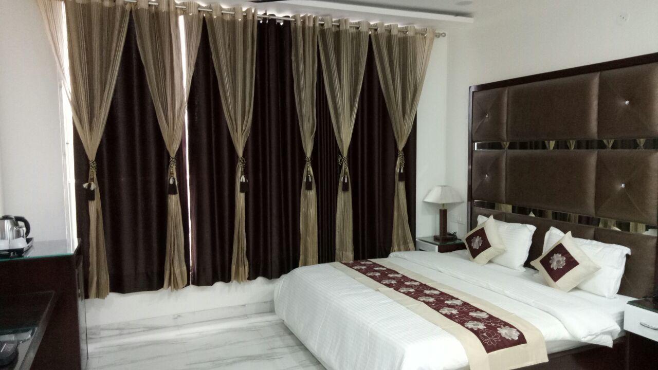 Hotel Neelam Moga Ludhiana Esterno foto